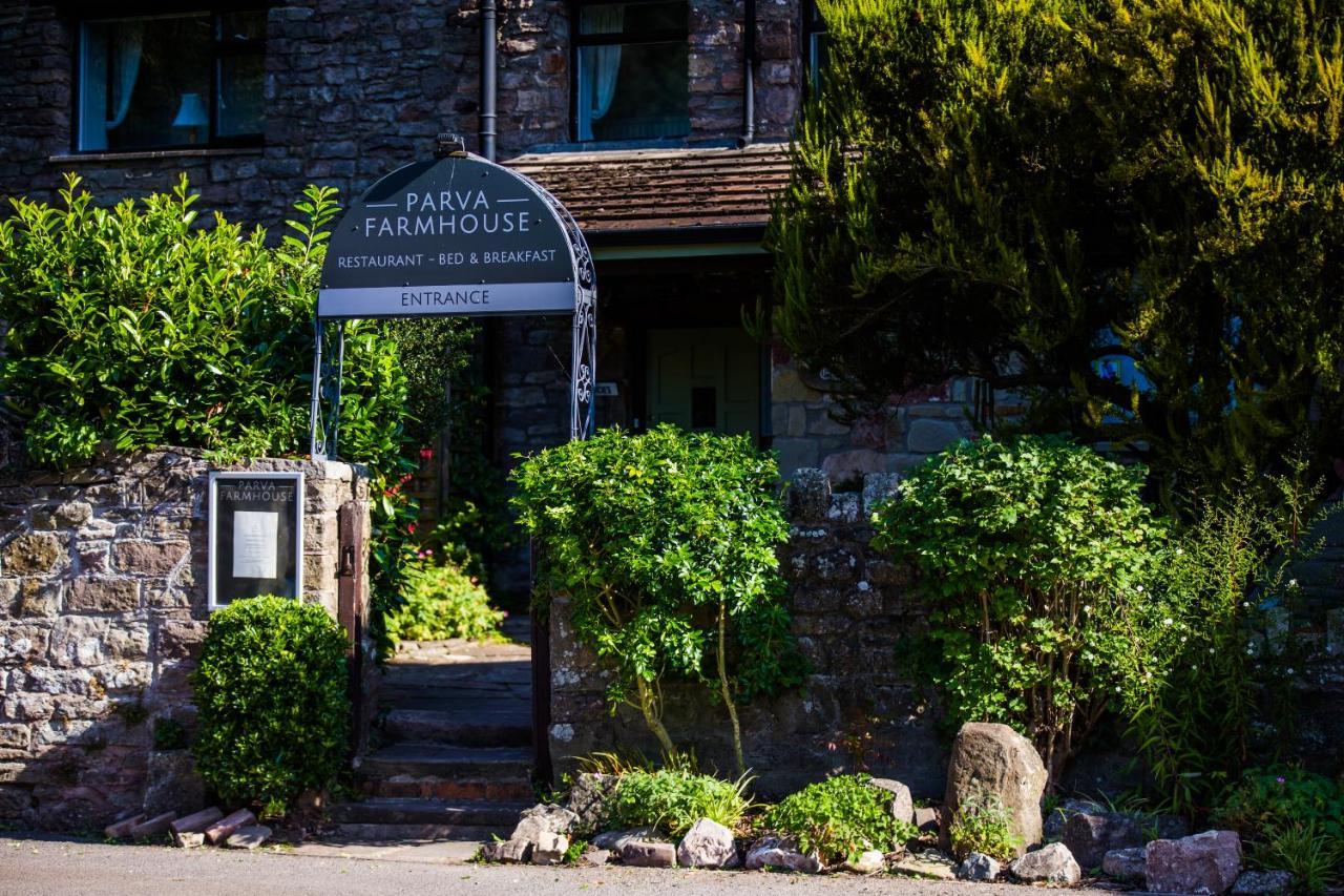 Parva Farmhouse Riverside Guesthouse ティンターン エクステリア 写真